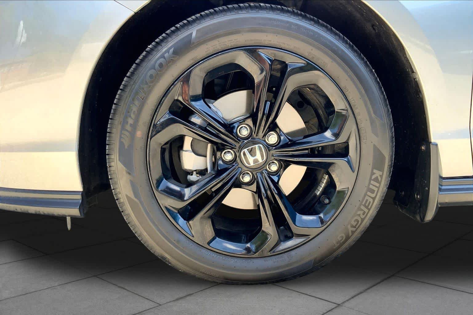 Used 2025 Honda Accord SE image 11