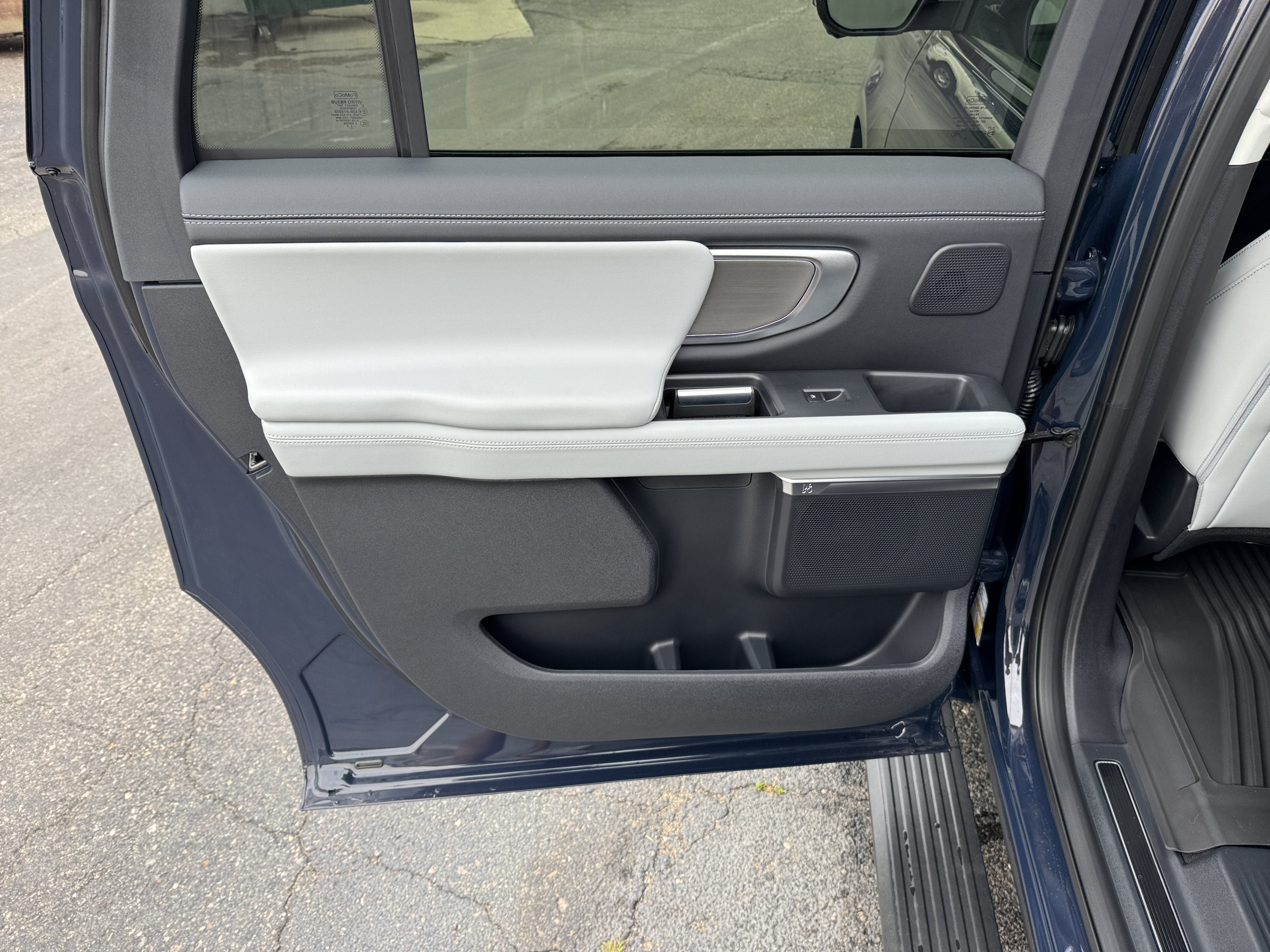 New 2027 Ford Expedition Max Platinum AWD/4WD image 31