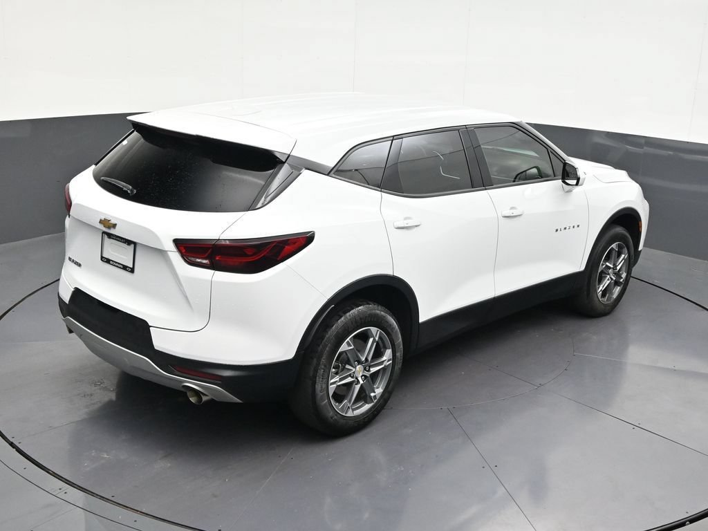 Used 2024 Chevrolet Blazer LT FWD image 20