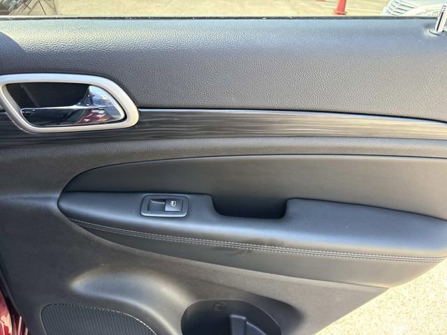 Used 2020 Jeep Grand Cherokee Altitude image 21