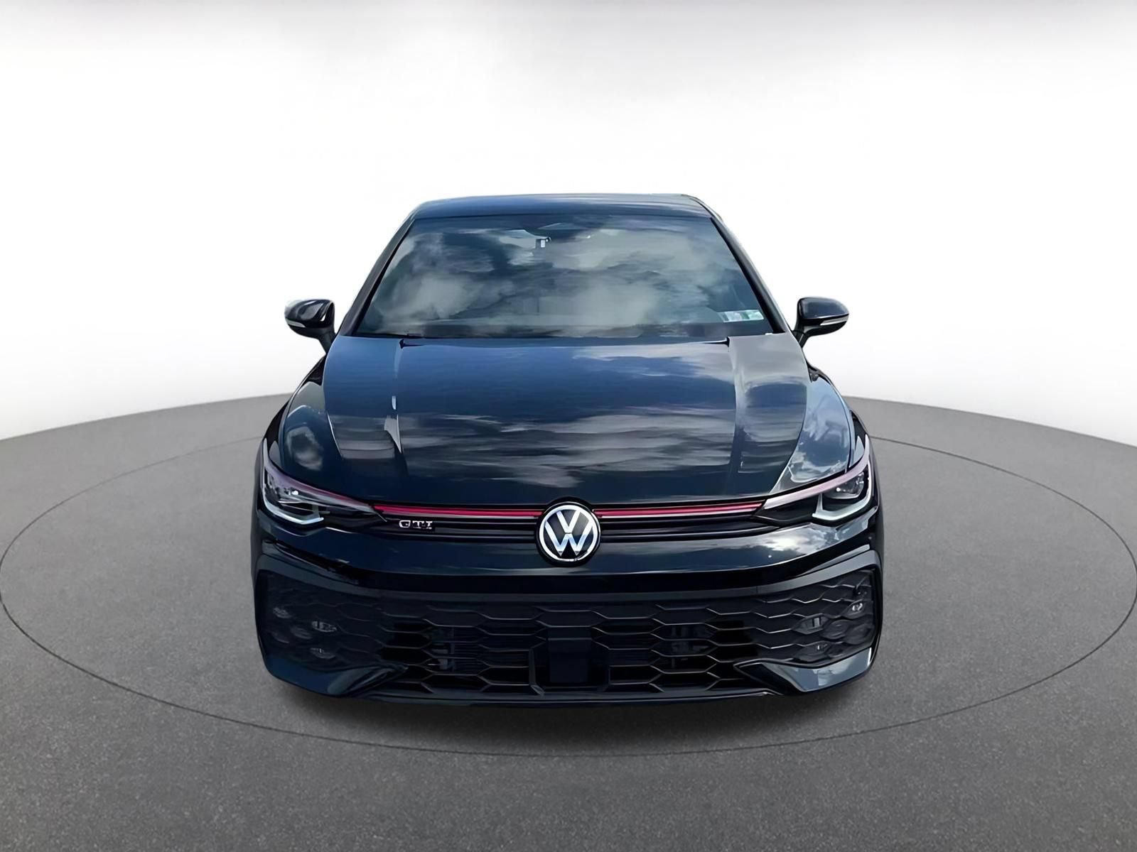 Used 2026 Volkswagen Golf S FWD image 4