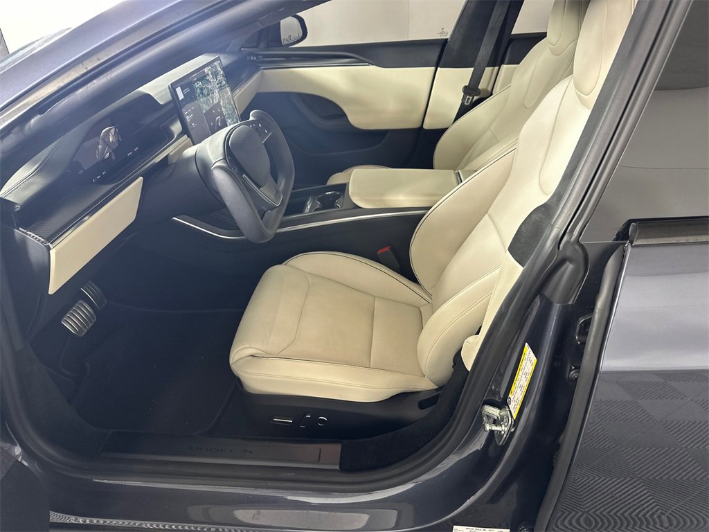 Used 2021 Tesla Model S Plaid image 3