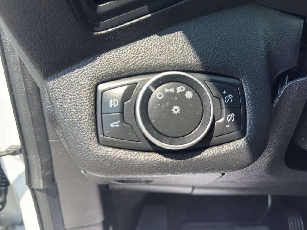 Used 2017 Ford Escape SE w/ Equipment Group 201A AWD/4WD image 29