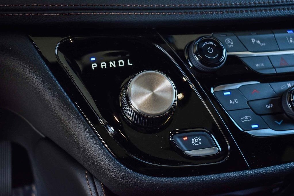 New 2026 Chrysler Pacifica Pinnacle w/ Trailer Tow Group image 20