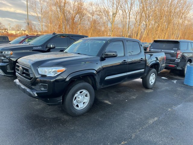 Used 2022 Toyota Tacoma SR image 2