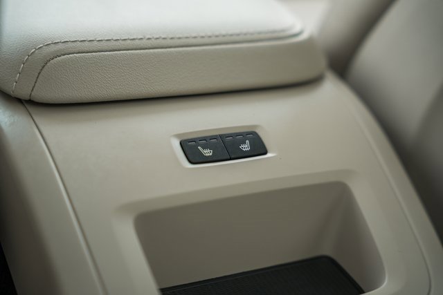 Used 2022 Volvo XC60 T8 Inscription w/ Advanced Package image 32