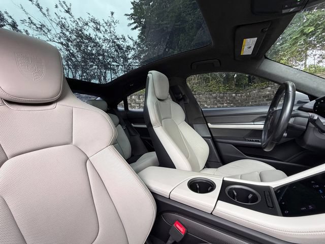 Used 2021 Porsche Taycan Turbo AWD/4WD image 28