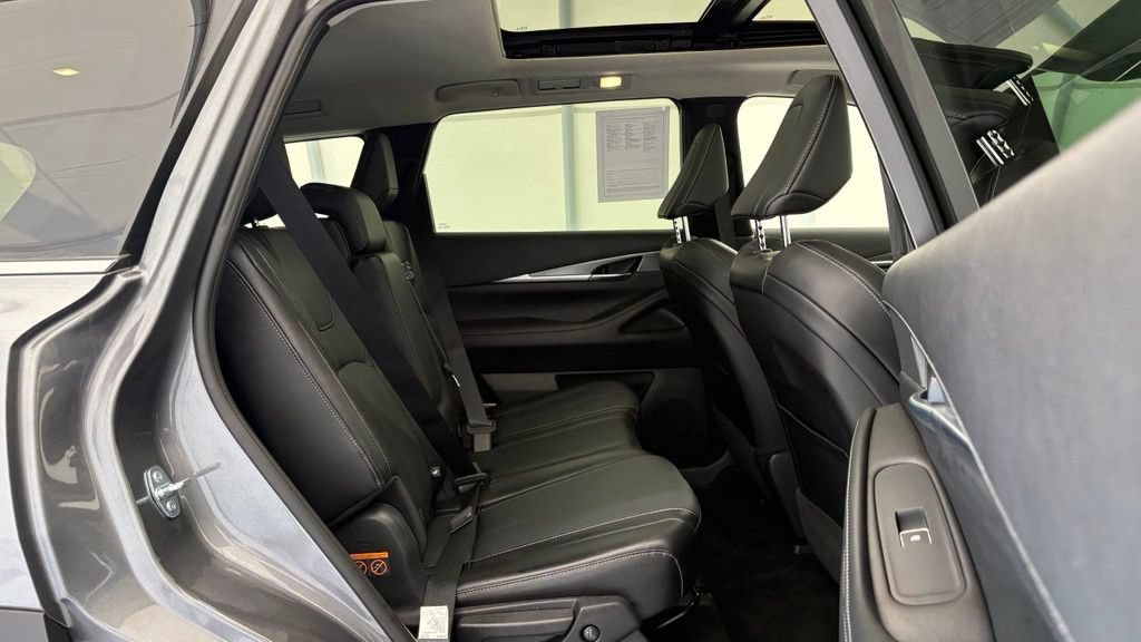 Used 2024 INFINITI QX60 Luxe AWD/4WD image 30