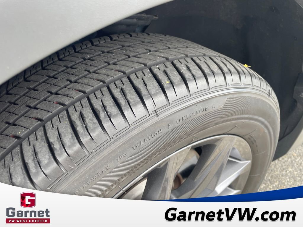 Certified 2023 Volkswagen Tiguan SE FWD image 19
