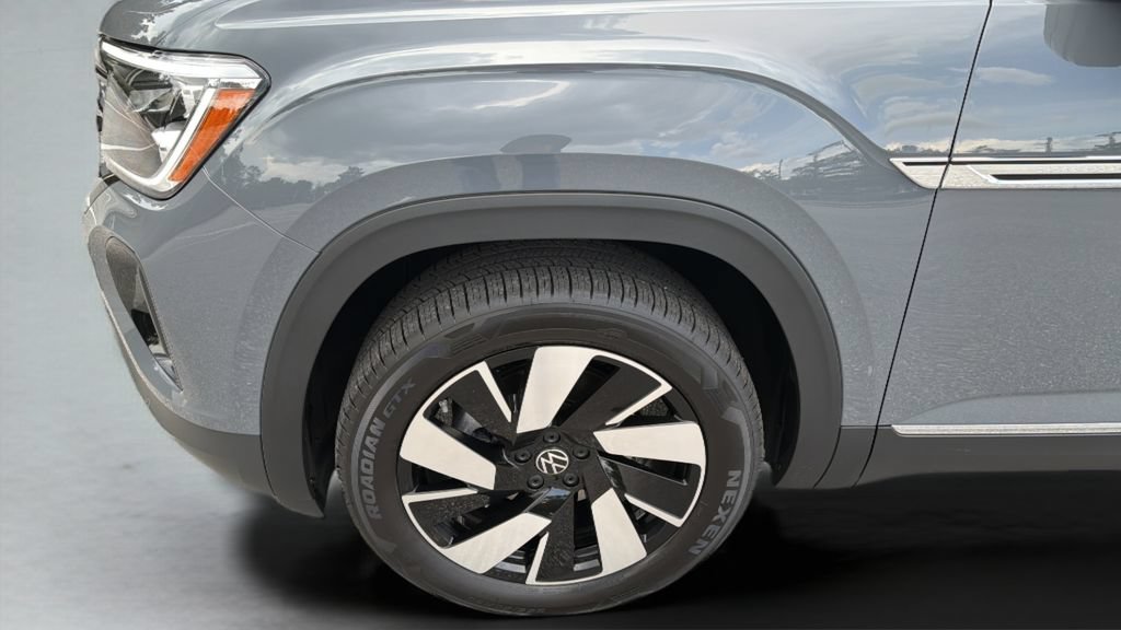 New 2026 Volkswagen Atlas Cross Sport SEL AWD/4WD image 38