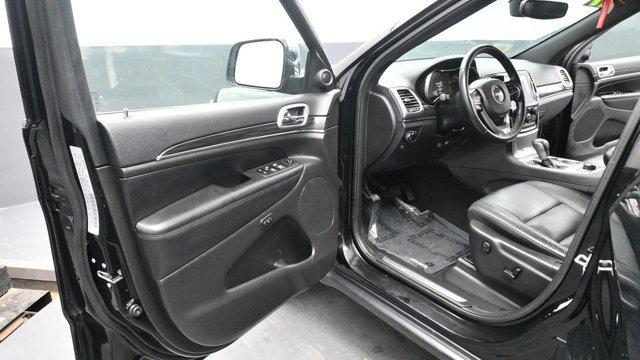 Used 2019 Jeep Grand Cherokee Limited AWD/4WD image 29