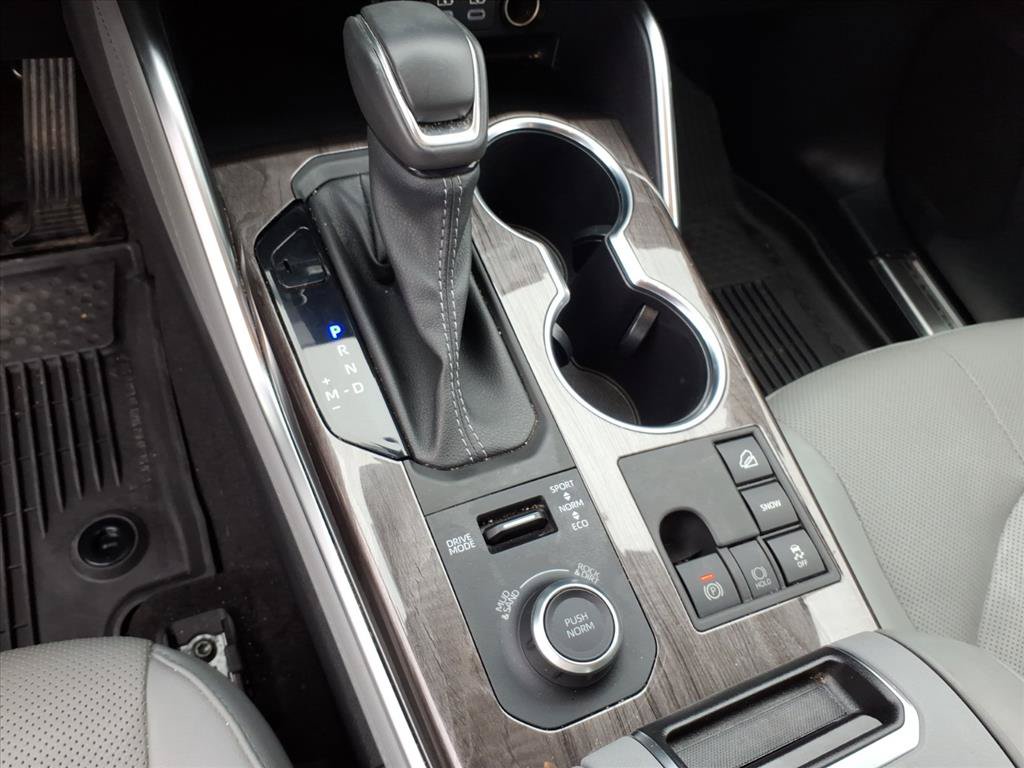 Used 2023 Toyota Highlander Platinum AWD/4WD image 34
