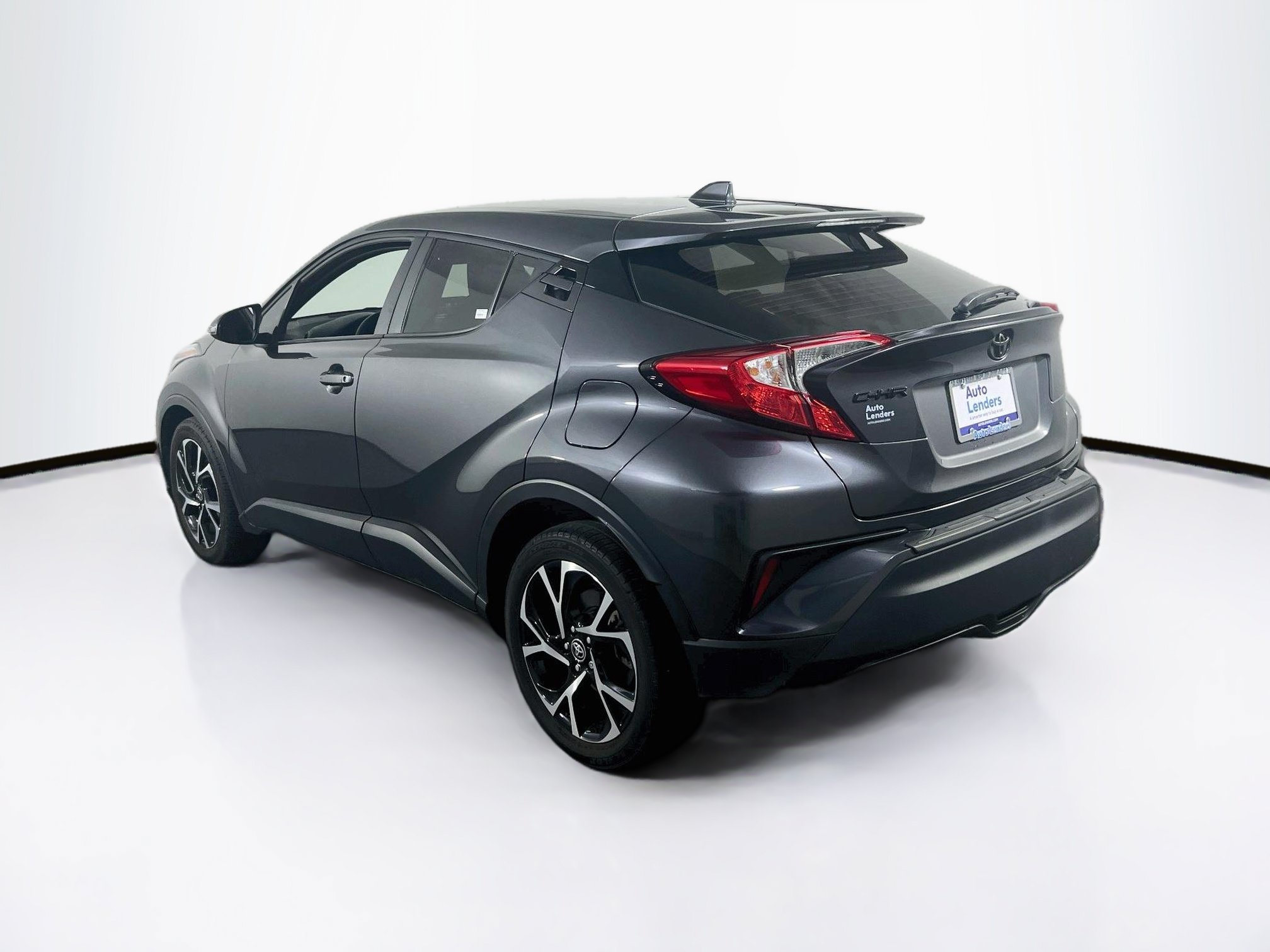 Used 2021 Toyota C-HR XLE FWD image 7