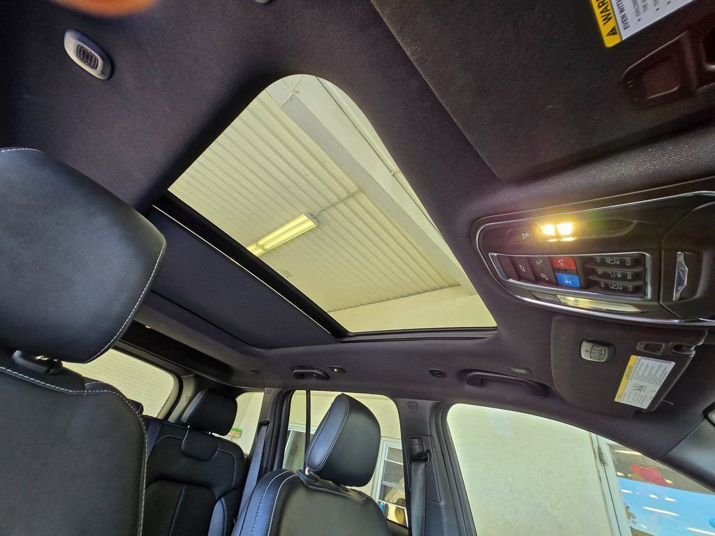 Used 2024 Jeep Grand Cherokee Limited 4xe image 32