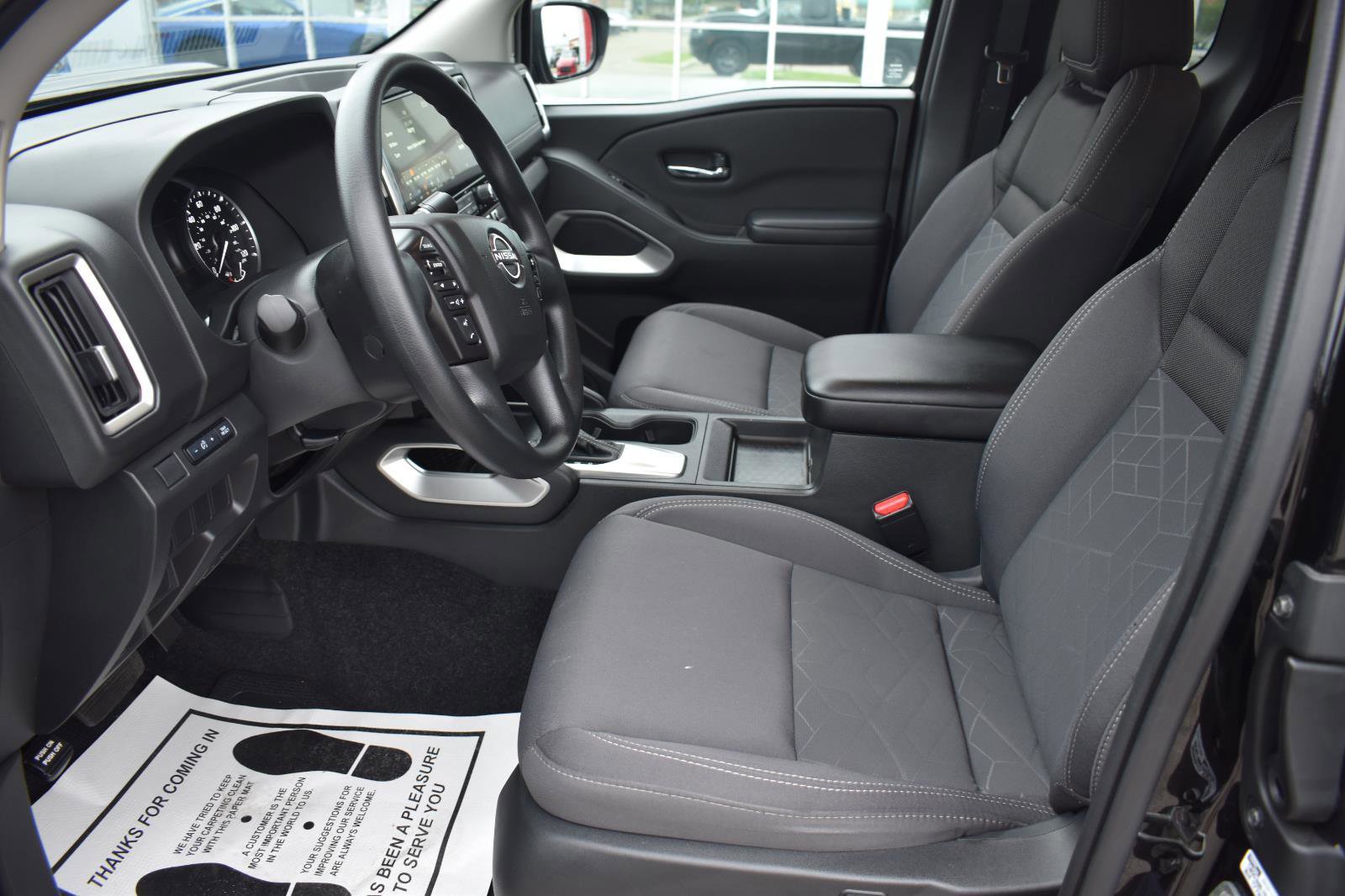 Used 2025 Nissan Frontier SV image 24