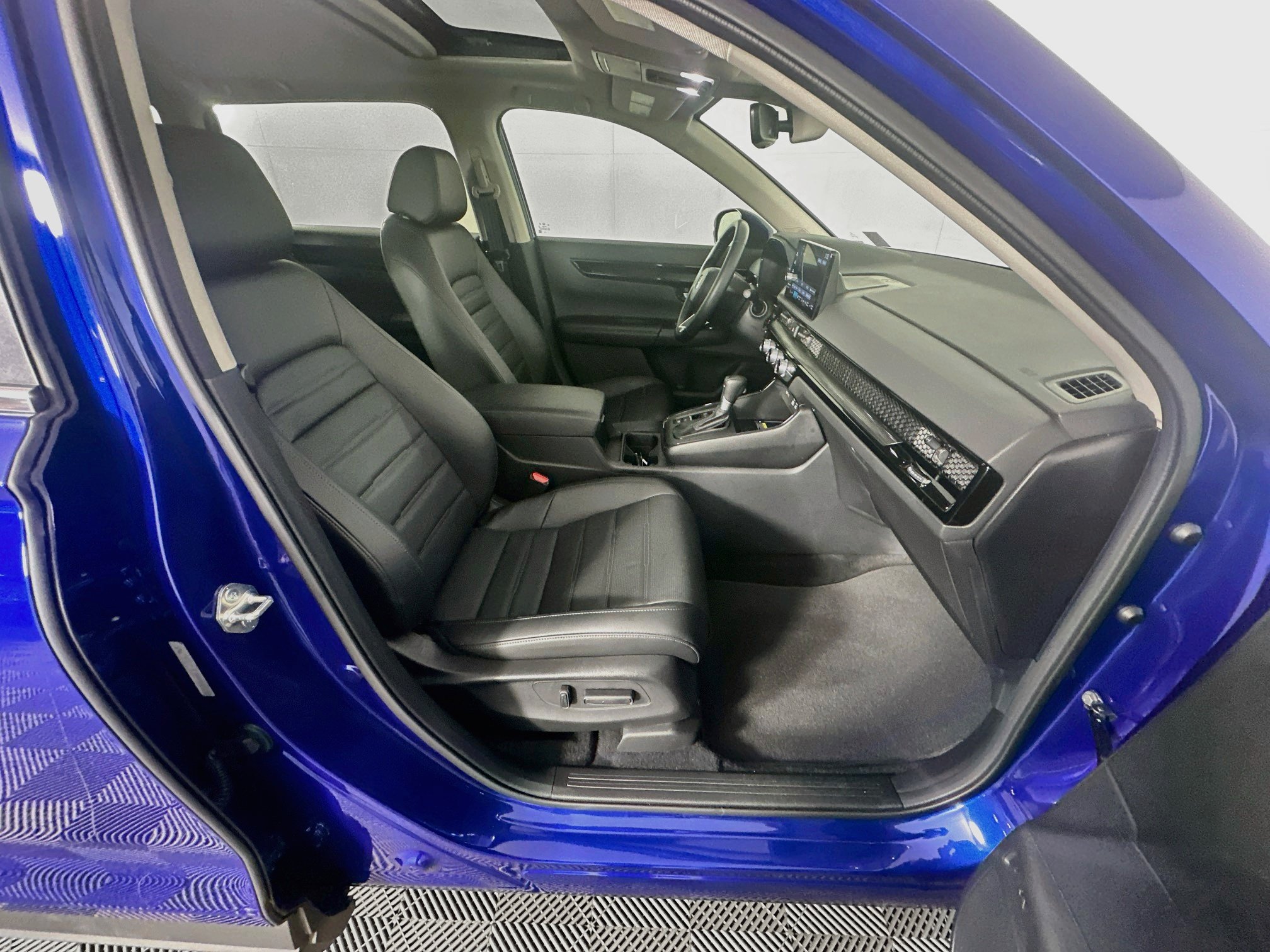 Used 2025 Honda CR-V EX-L image 31