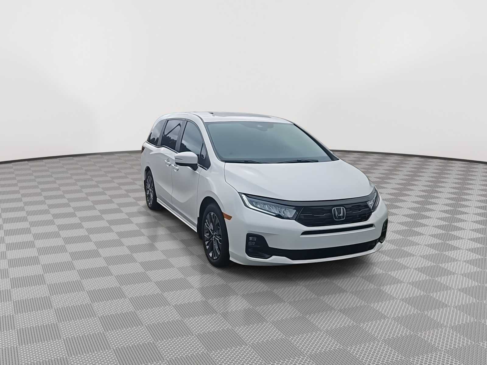 Certified 2026 Honda Odyssey Touring image 3
