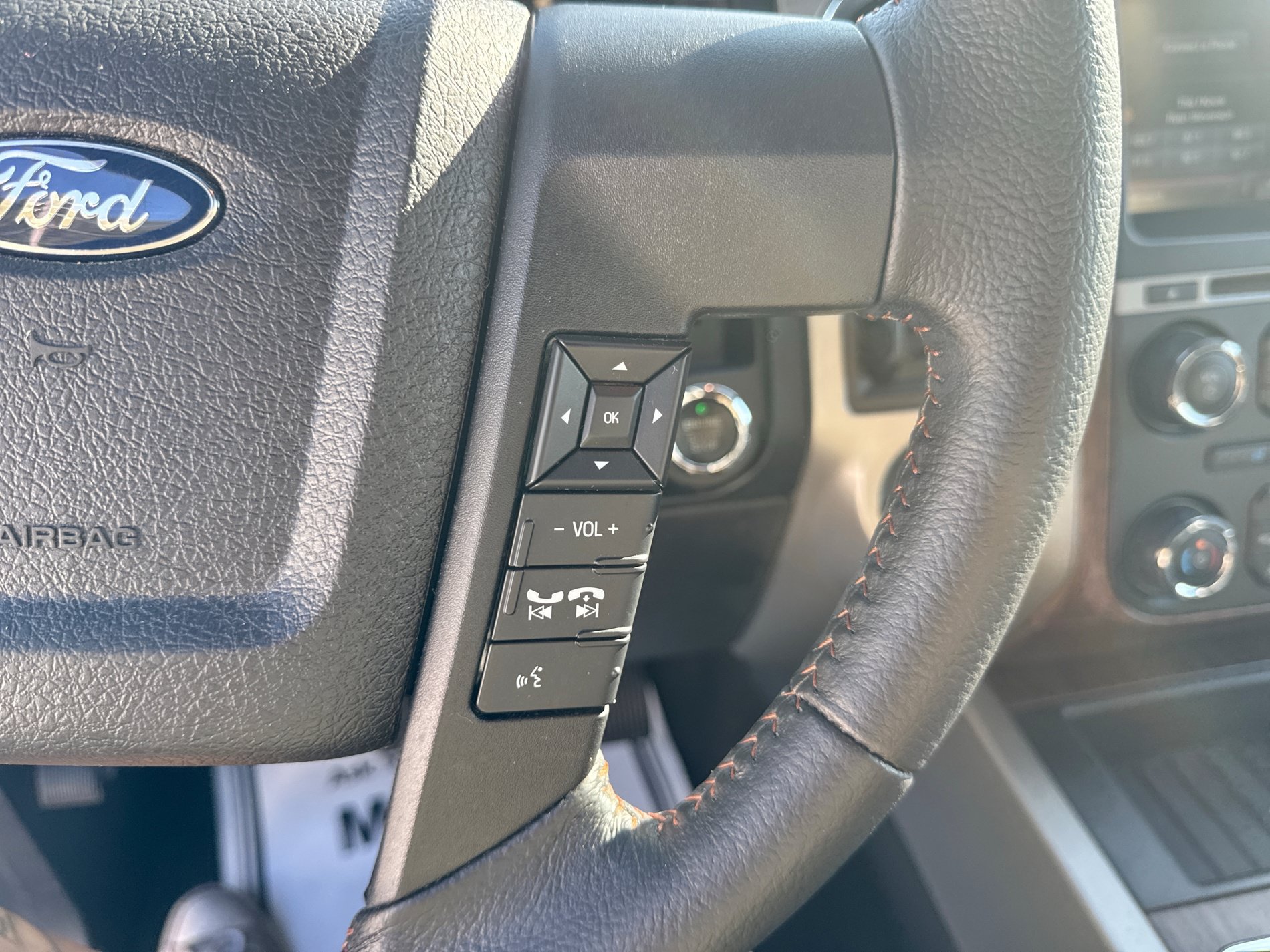 Used 2015 Ford Expedition King Ranch RWD image 24