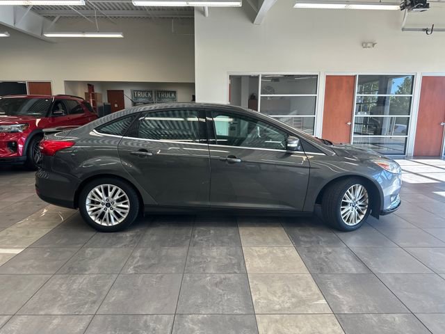 Used 2016 Ford Focus Titanium FWD image 9