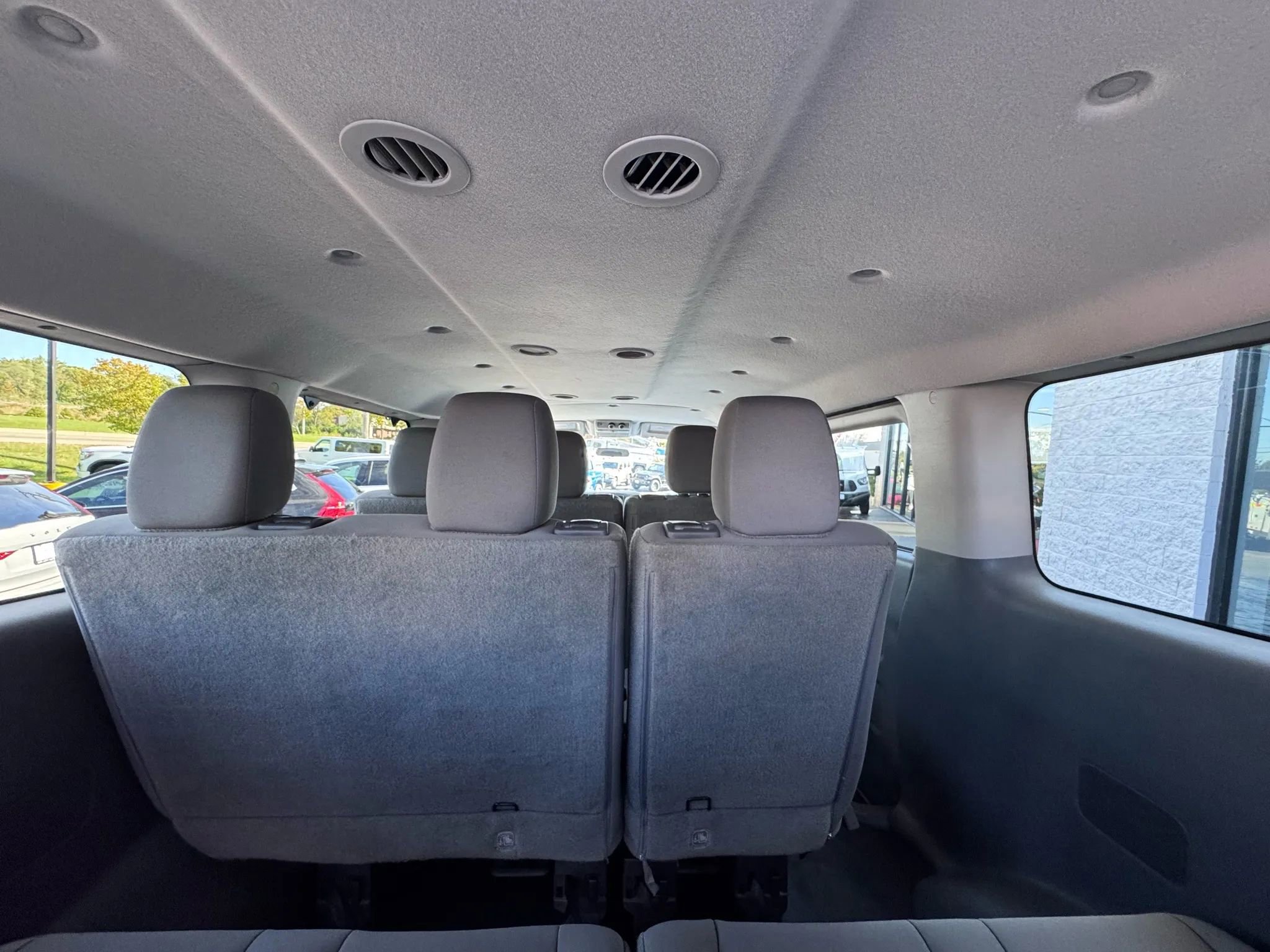 Used 2018 Nissan NV 3500 S image 19