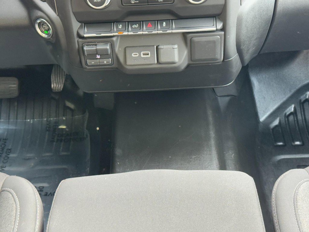 Used 2024 GMC Sierra 2500 Pro w/ Convenience Package image 14