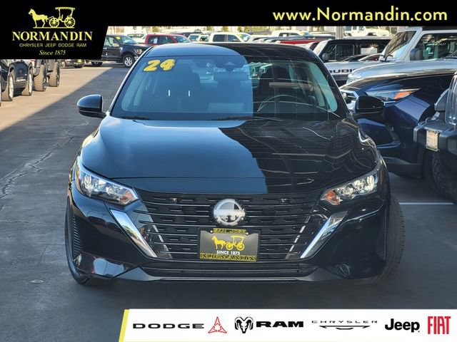 Used 2024 Nissan Sentra SV w/ All-Weather Package FWD image 2