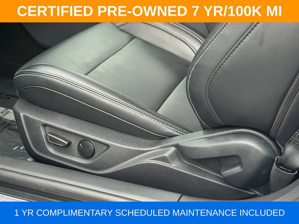 Used 2025 Ford Mustang Premium RWD image 29