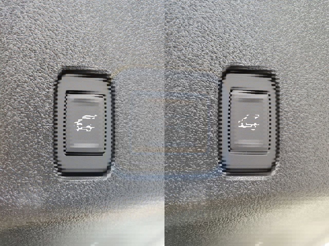 New 2026 Chevrolet Traverse LT image 8