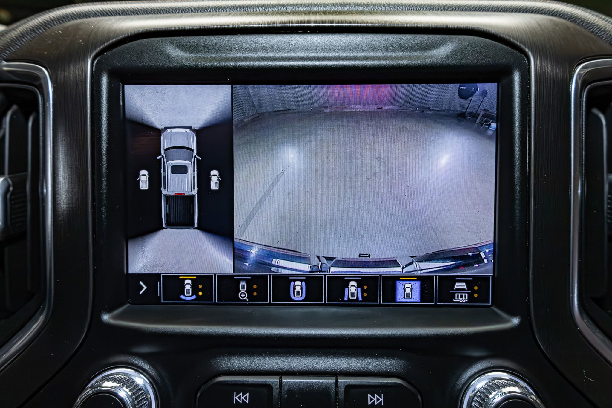 Used 2022 GMC Sierra 1500 AT4 w/ AT4 Premium Package image 18