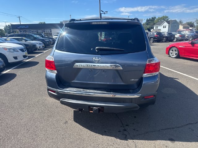 Used 2012 Toyota Highlander Limited w/ Tow Pkg AWD/4WD image 4