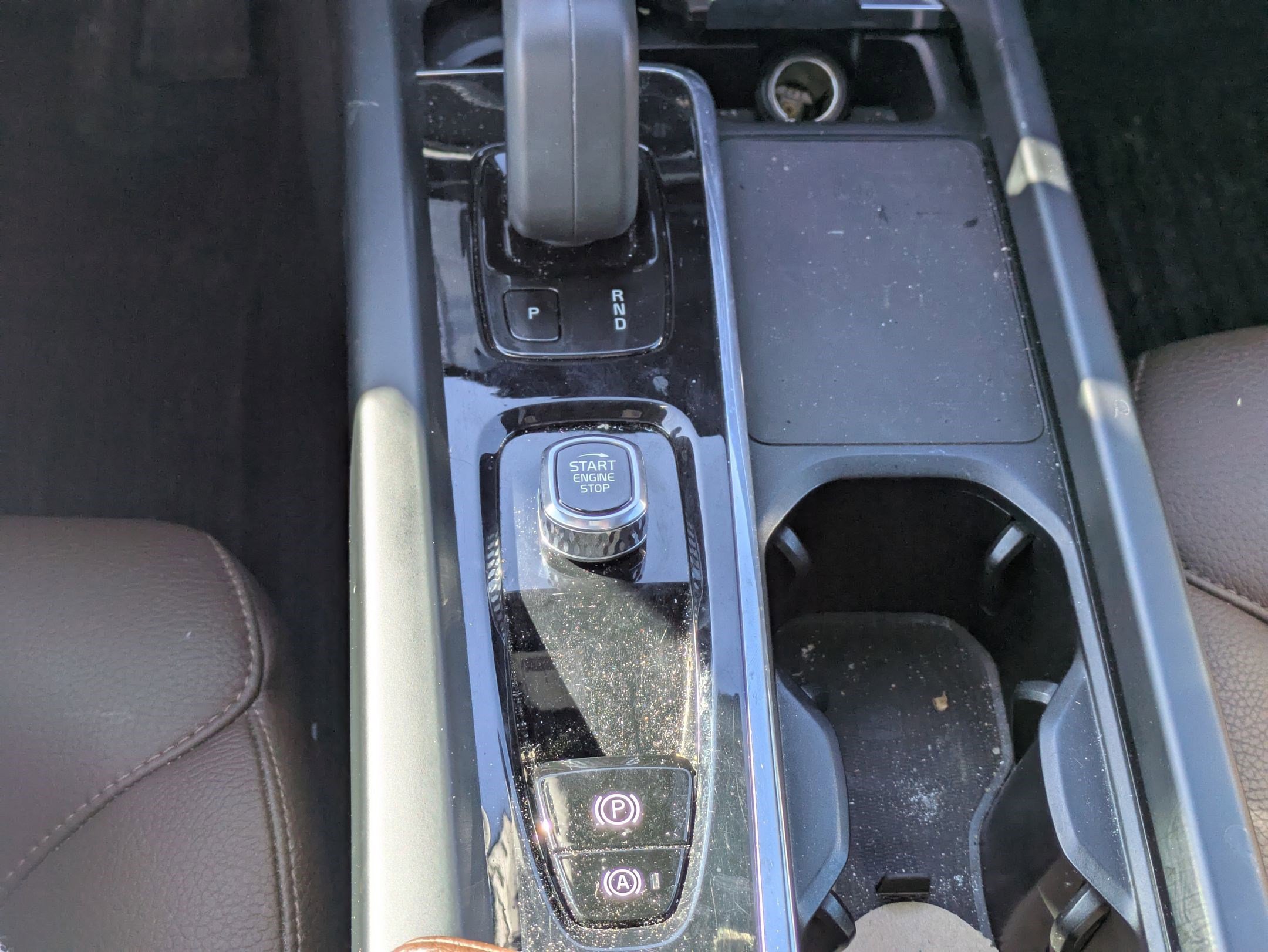 Used 2022 Volvo XC60 T8 Inscription Expression w/ Advanced Package image 14