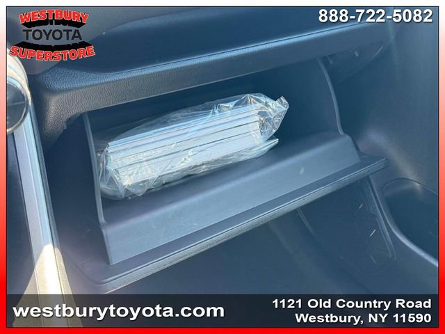 Used 2024 Toyota RAV4 XLE AWD/4WD image 34