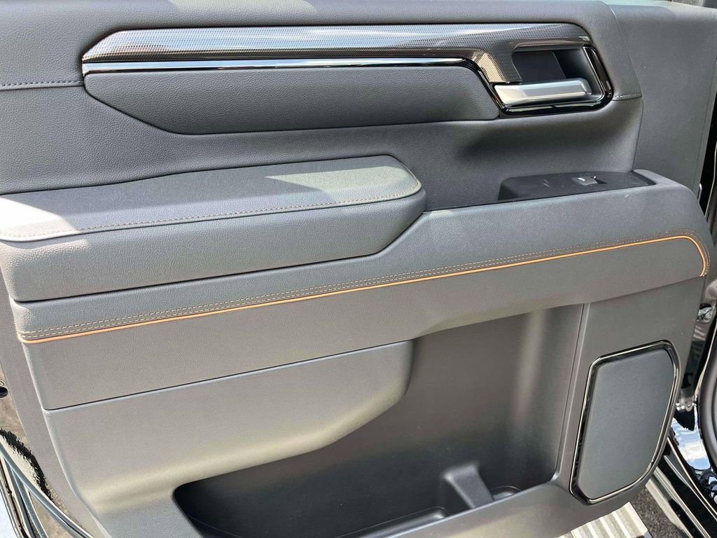 New 2026 GMC Sierra 2500 AT4 w/ AT4 Premium Plus Package AWD/4WD image 16