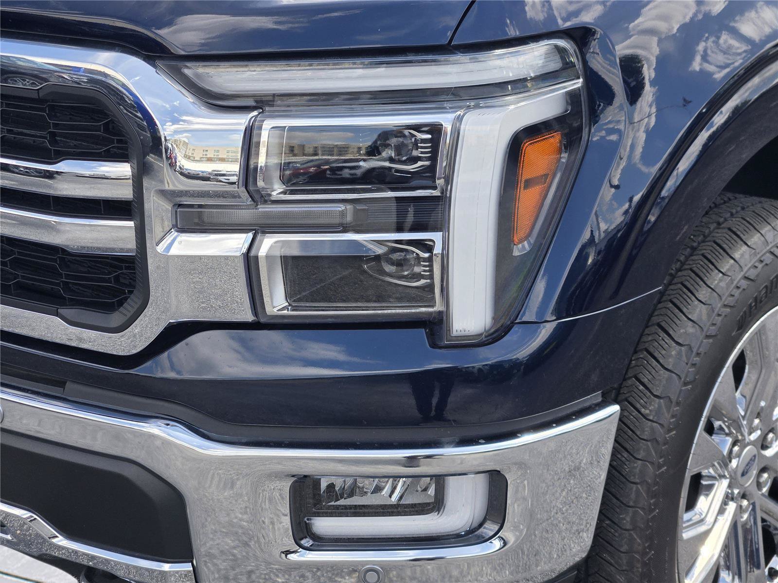 Certified 2024 Ford F150 Lariat w/ FX4 Off-Road Package AWD/4WD image 10