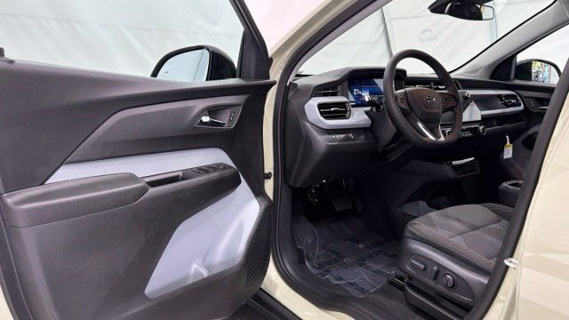 New 2027 Chevrolet Bolt LT w/ Comfort Package FWD image 28