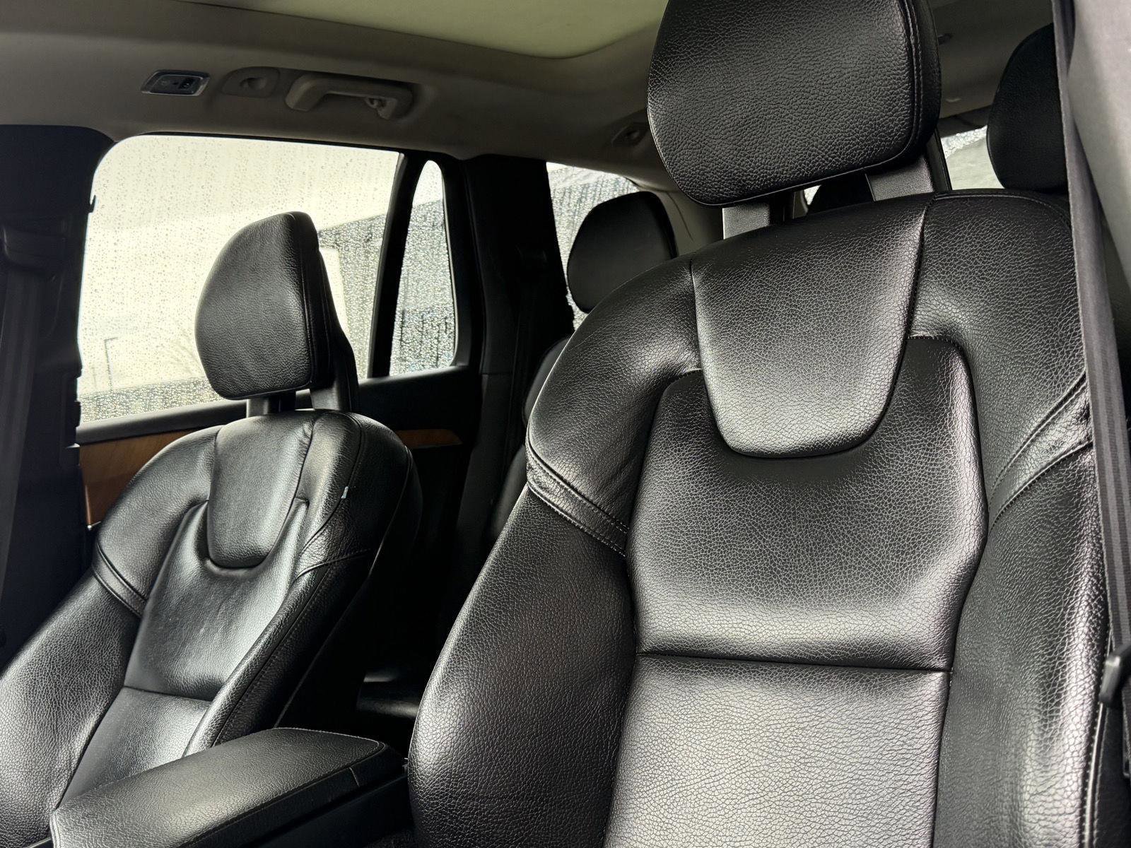 Used 2022 Volvo XC90 T6 Momentum w/ Climate Package AWD/4WD image 33