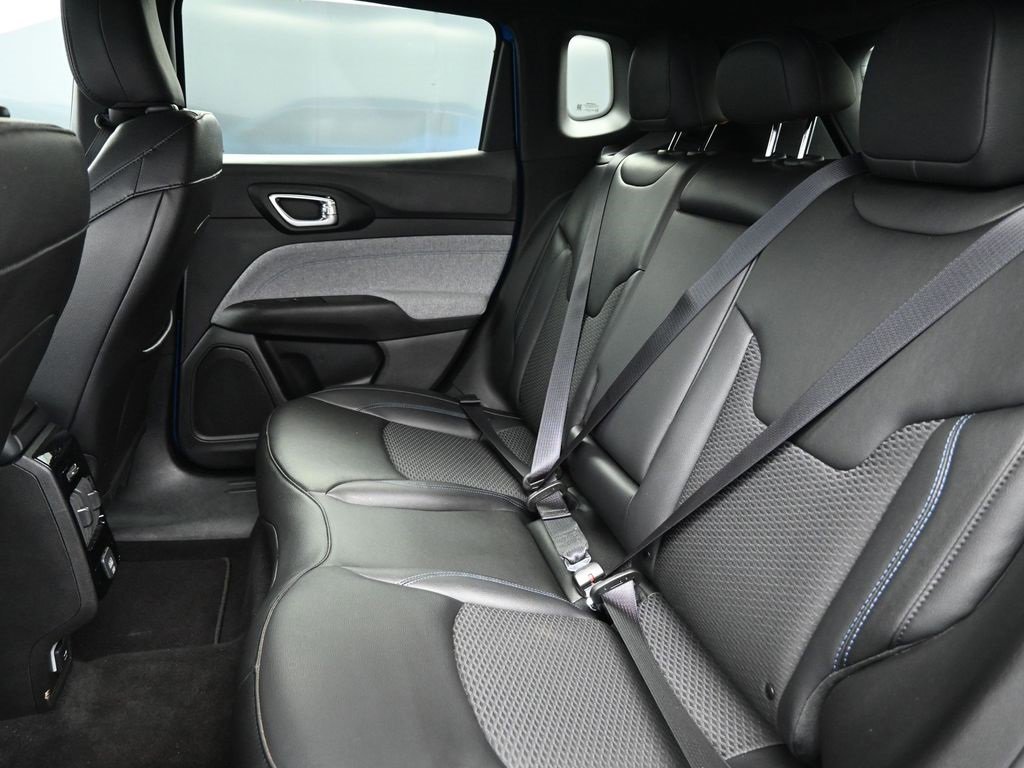 New 2026 Jeep Compass Latitude image 23