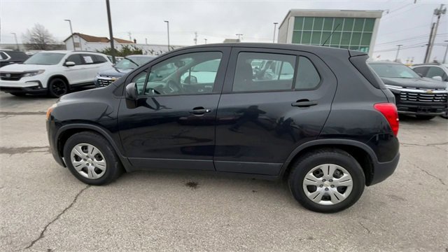 Used 2016 Chevrolet Trax LS w/ LPO, Cargo Package image 7