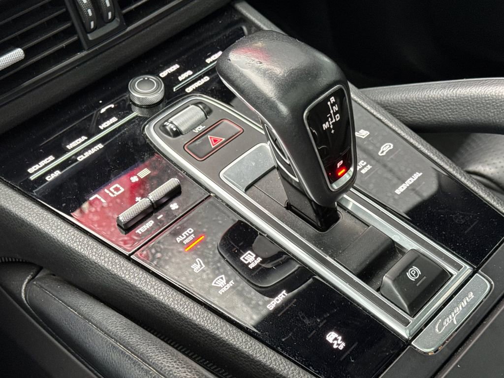 Used 2021 Porsche Cayenne AWD/4WD image 20