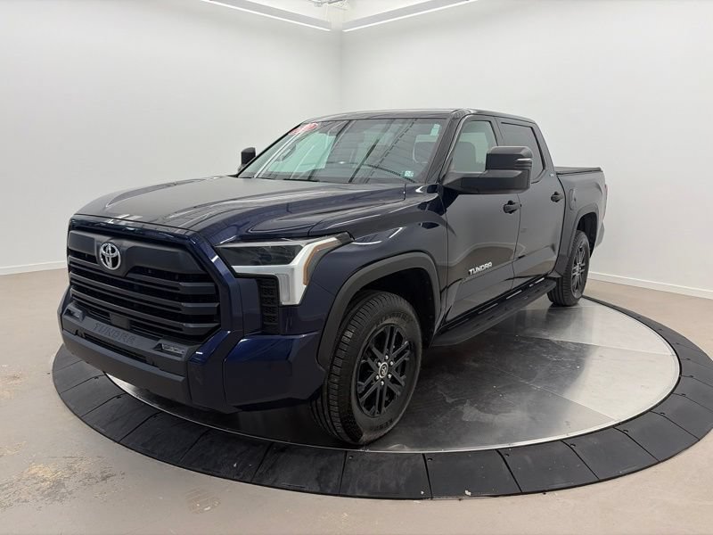 Used 2022 Toyota Tundra SR5 w/ SR5 Convenience Package AWD/4WD image 7