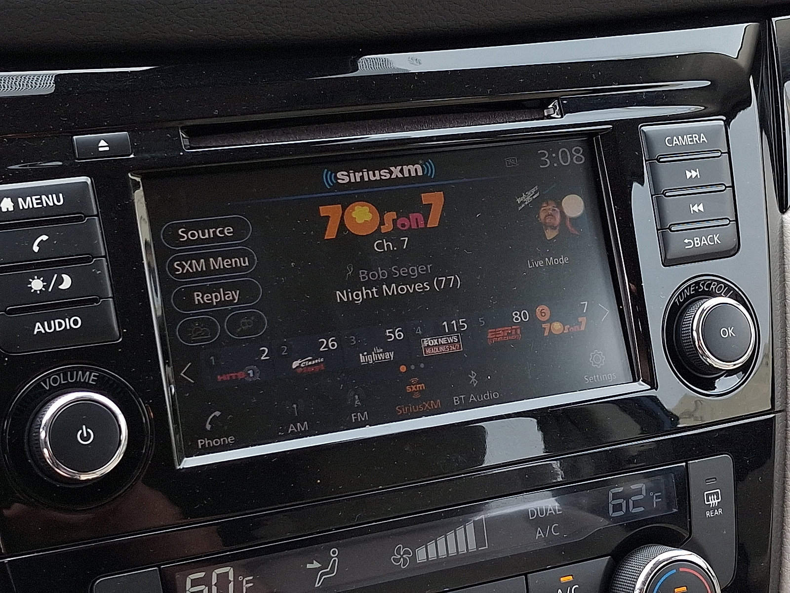 Used 2021 Nissan Rogue Sport SV image 14