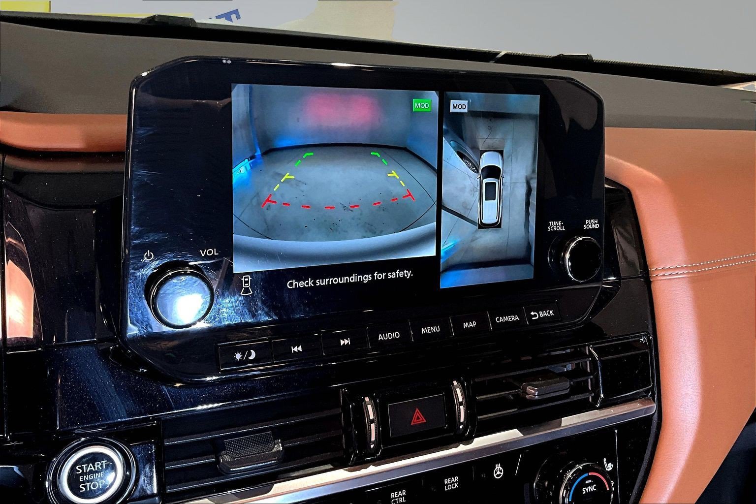 Used 2023 Nissan Pathfinder Platinum FWD image 15