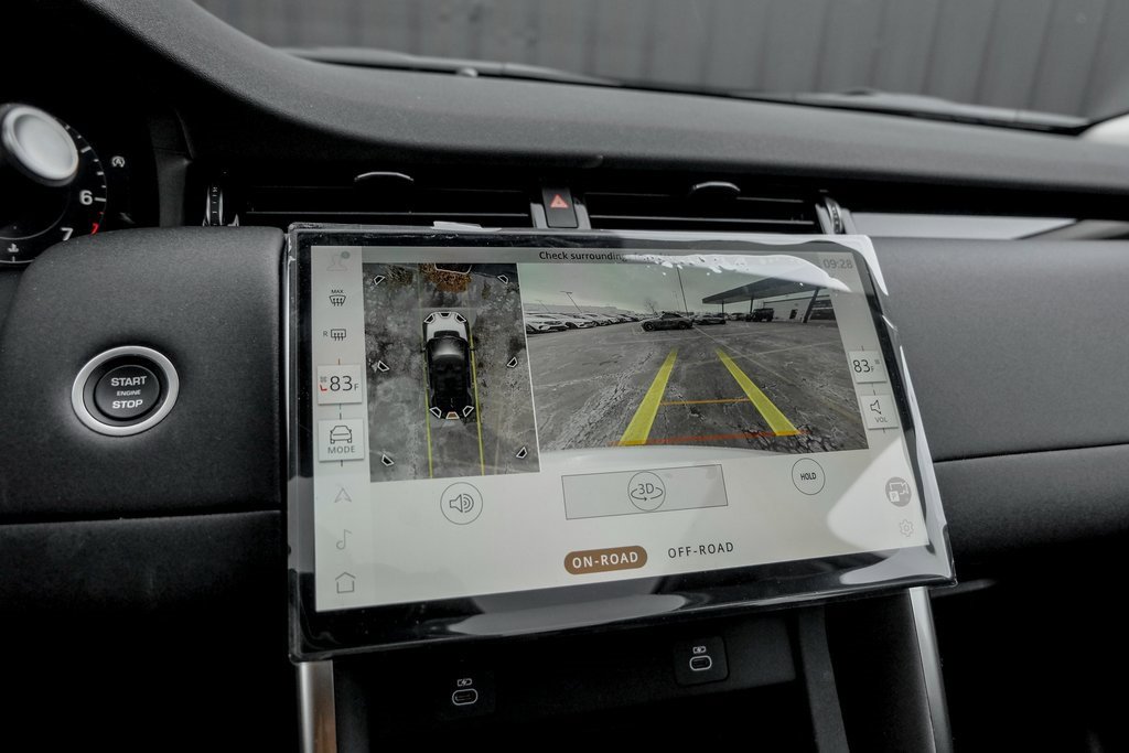 Used 2025 Land Rover Discovery Sport S image 14