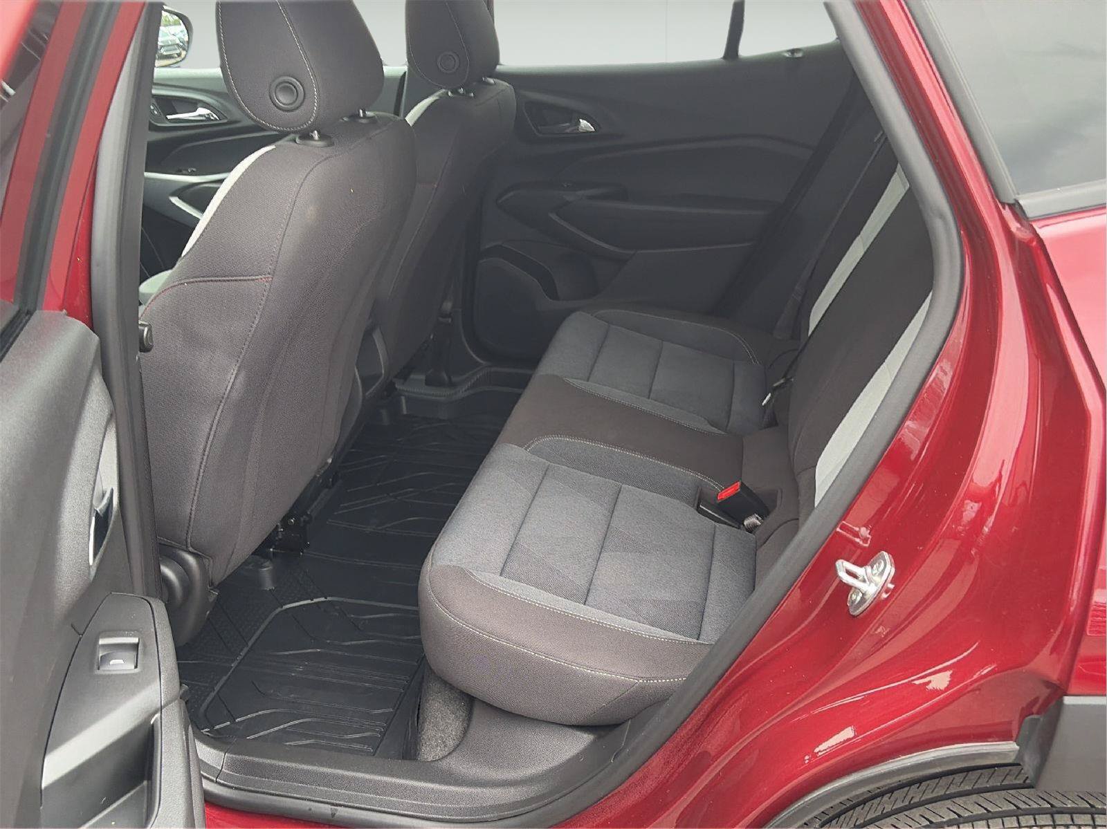 Certified 2024 Chevrolet Trax RS FWD image 13