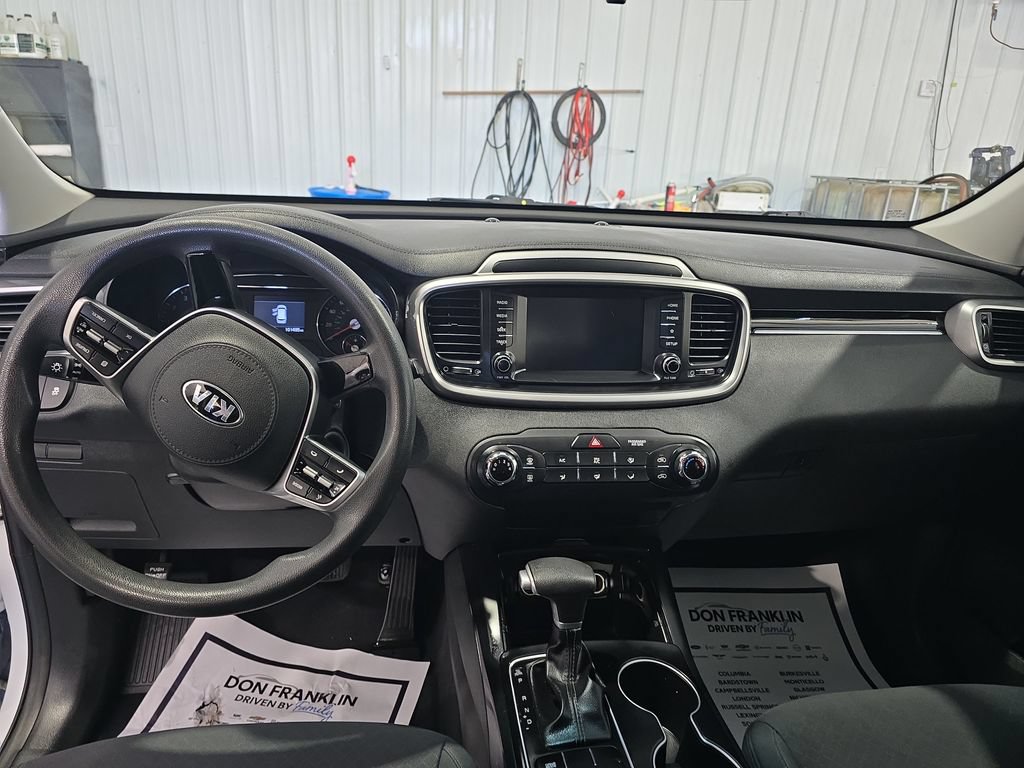 Used 2020 Kia Sorento FWD V6 image 15