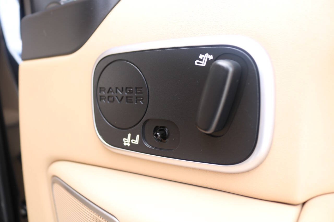 Used 2012 Land Rover Range Rover Supercharged AWD/4WD image 43