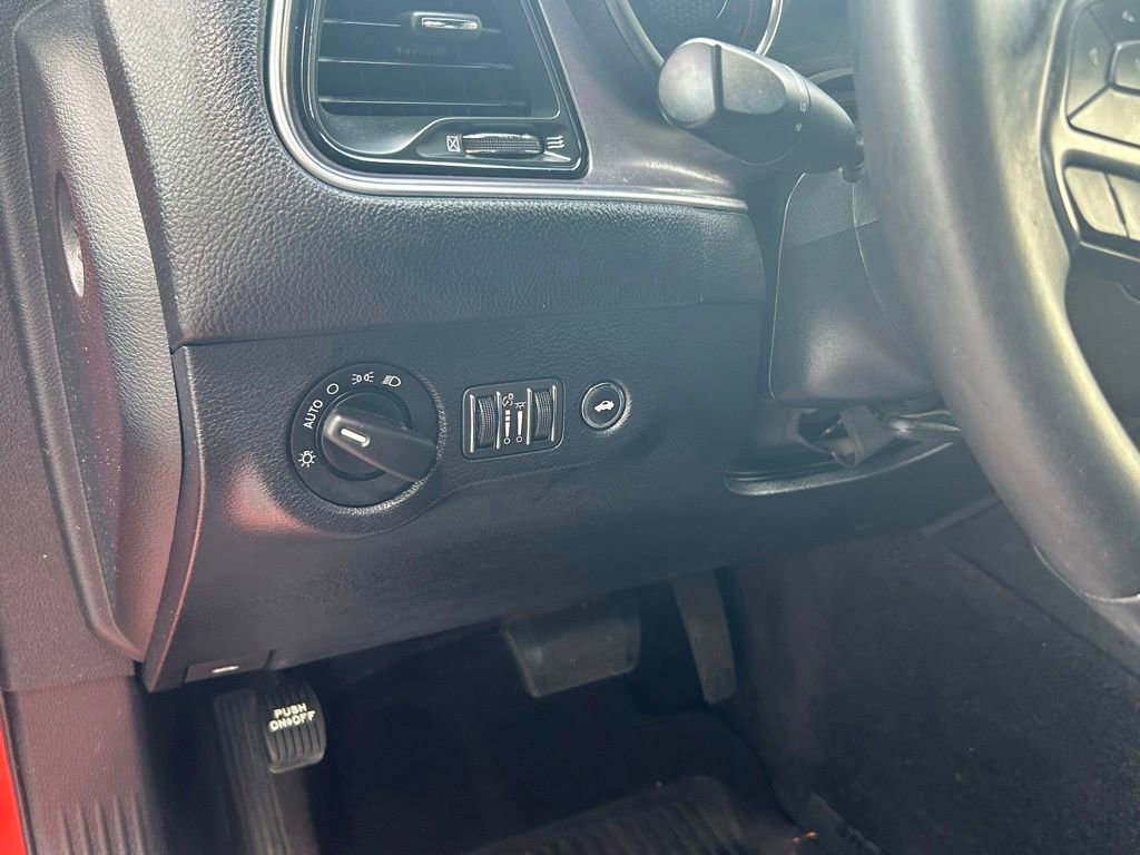 Used 2018 Dodge Challenger SXT w/ Driver Convenience Group RWD image 19