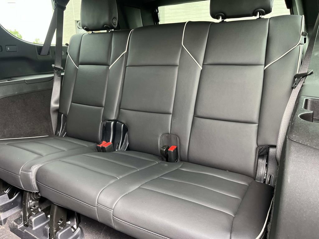 Certified 2025 Cadillac Escalade ESV Sport w/ Touring Package AWD/4WD image 19