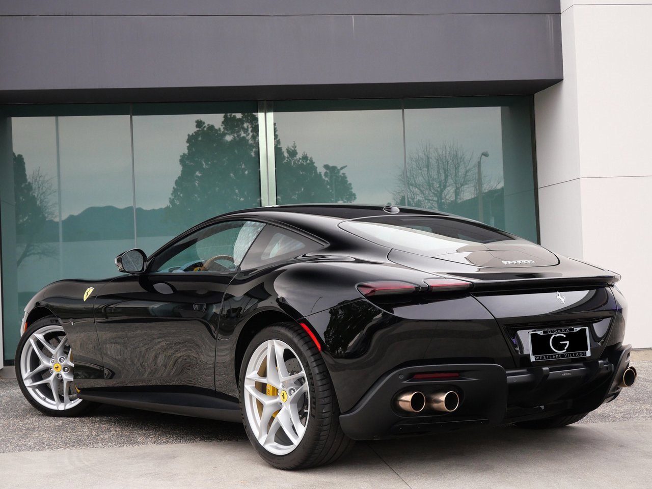 Used 2022 Ferrari Roma image 5