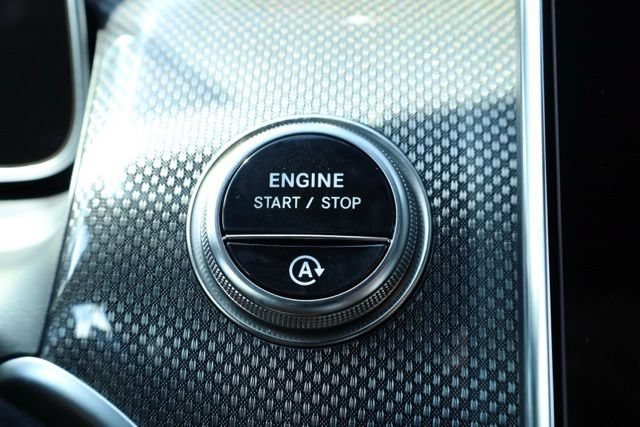 Used 2026 Mercedes-Benz GLC 300 image 18